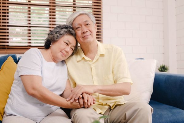 Vì sao khi tham gia bảo hiểm nhân thọ cho người già bạn cần phải lưu ý?